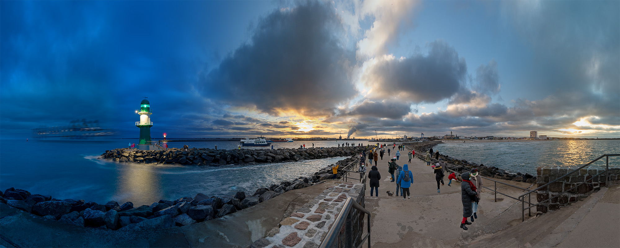 Timelapse Mohlenfeuer Rostock-Warnemünde, Germany