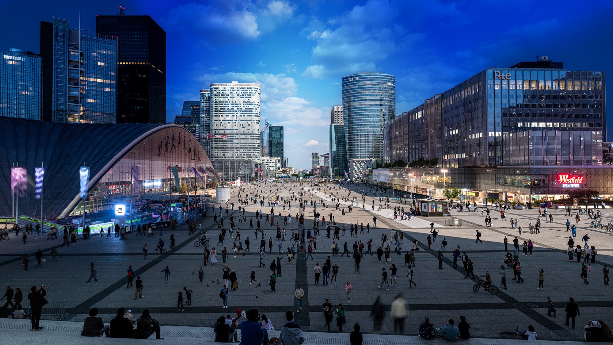 Timelapse La Defense, Paris, France
